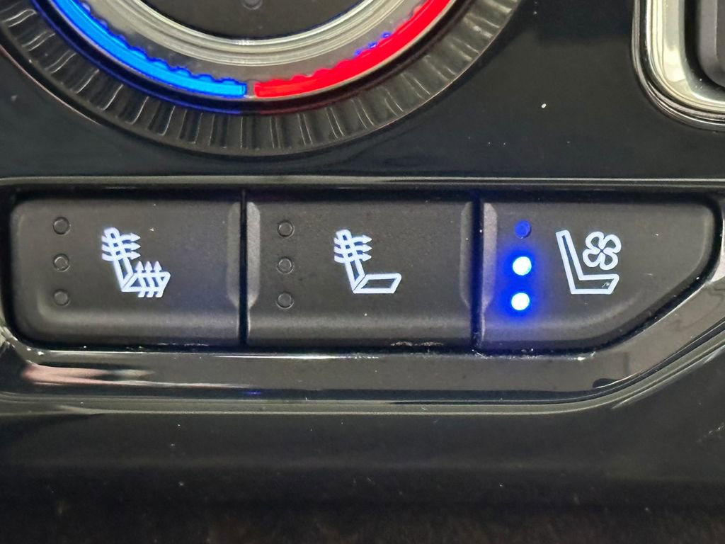 Used 2023 GMC Yukon XL Denali w/ Denali Reserve Package AWD/4WD image 43