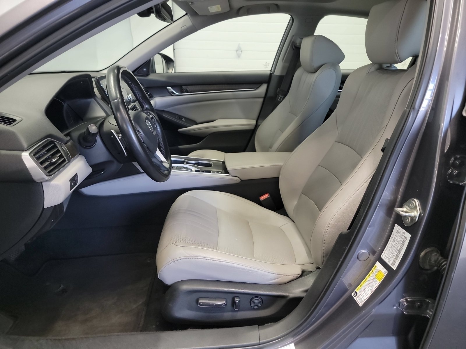 Used 2019 Honda Accord EX-L image 12