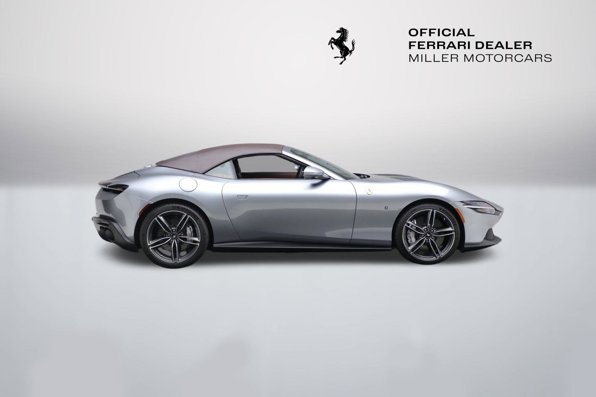 Certified 2025 Ferrari Roma Spider image 29