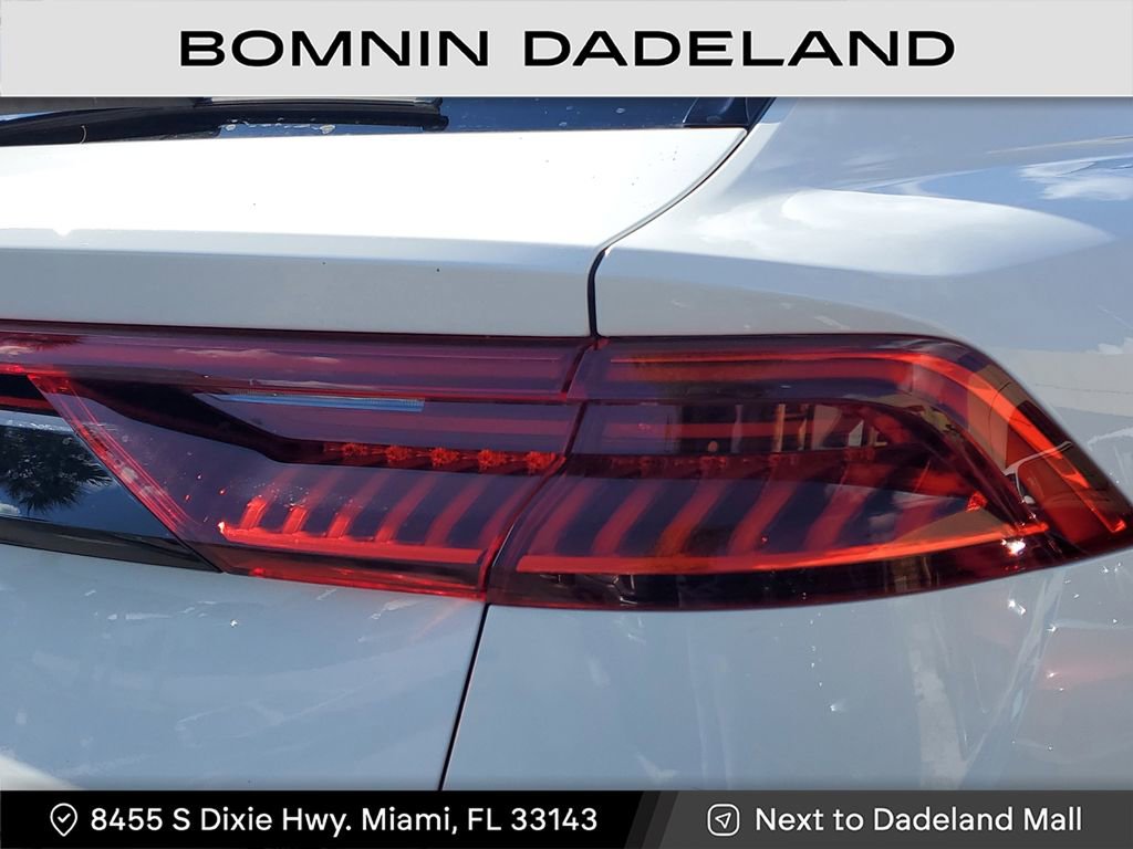 Used 2021 Audi Q8 Premium Plus image 9