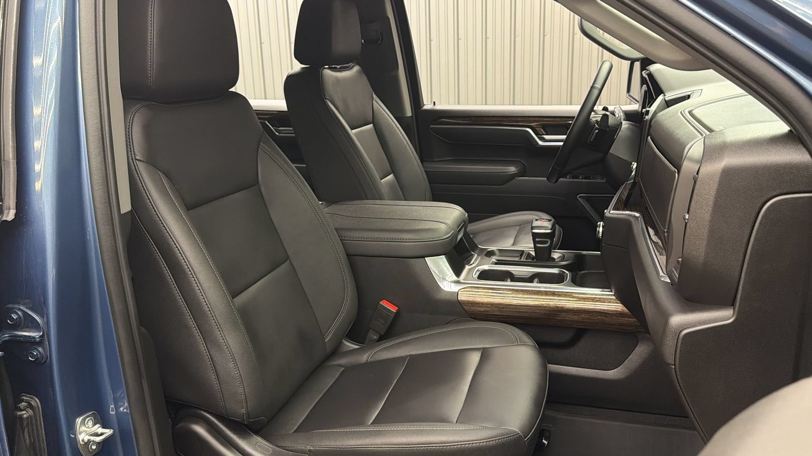 Used 2026 GMC Sierra 1500 Elevation w/ Elevation Premium Package AWD/4WD image 39