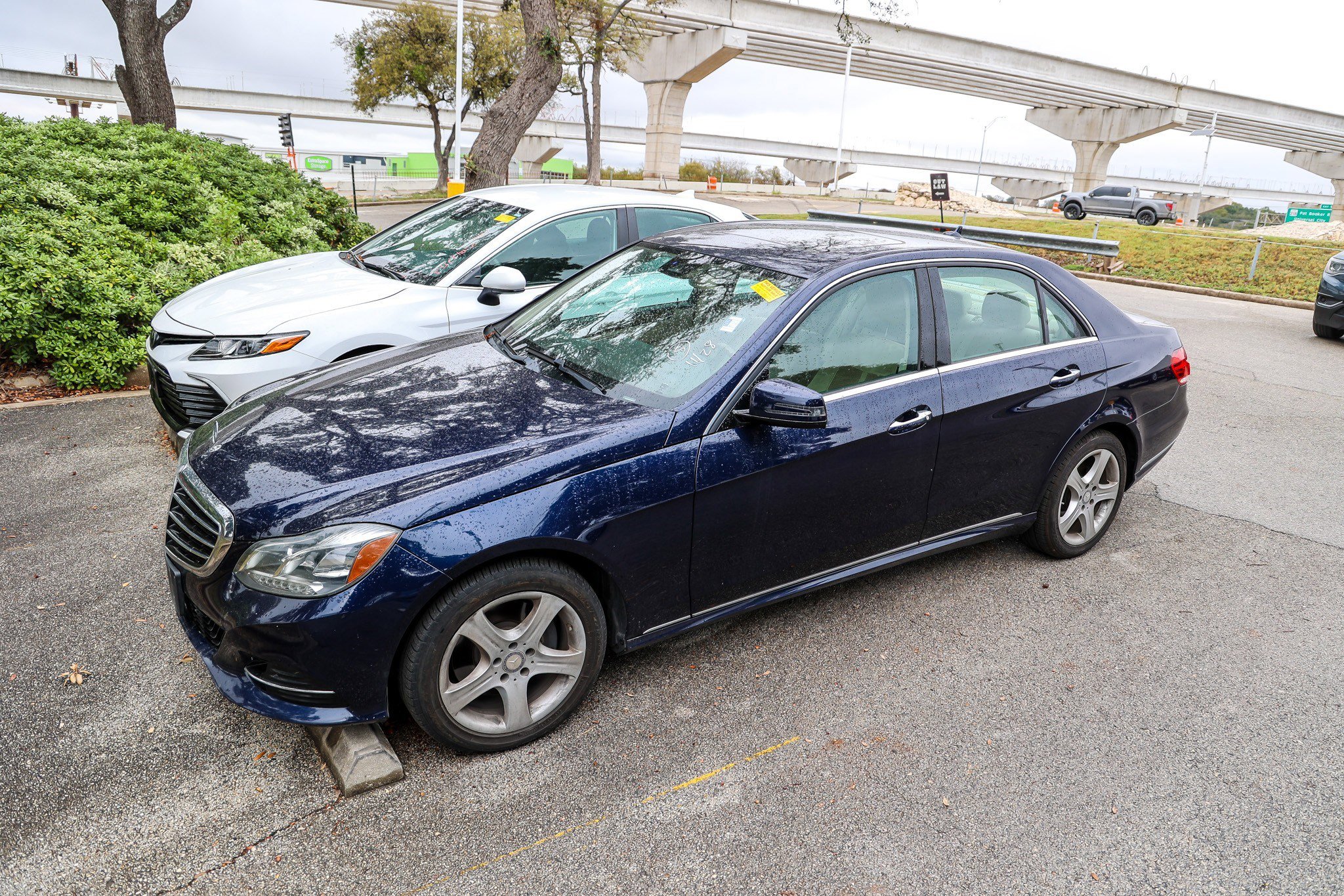 Used 2014 Mercedes-Benz E 350 Sedan image 3