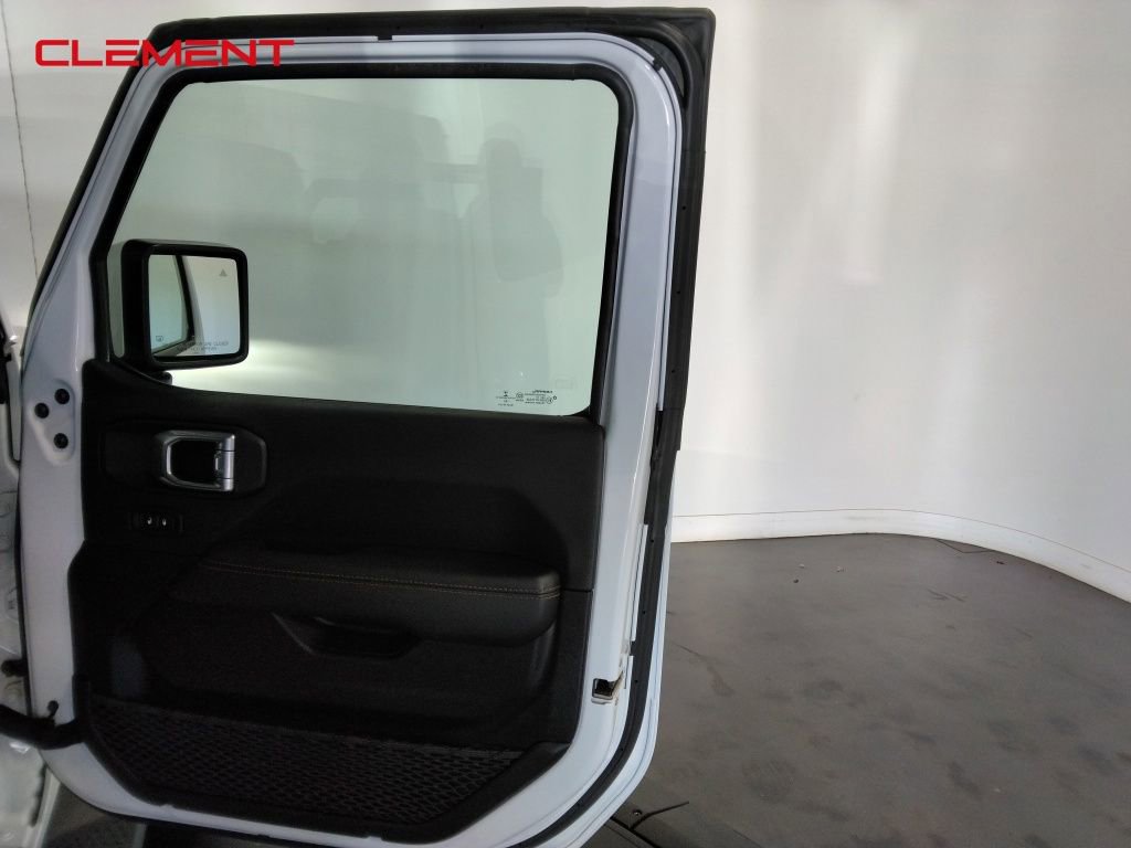 Used 2022 Jeep Wrangler Unlimited Sahara image 39