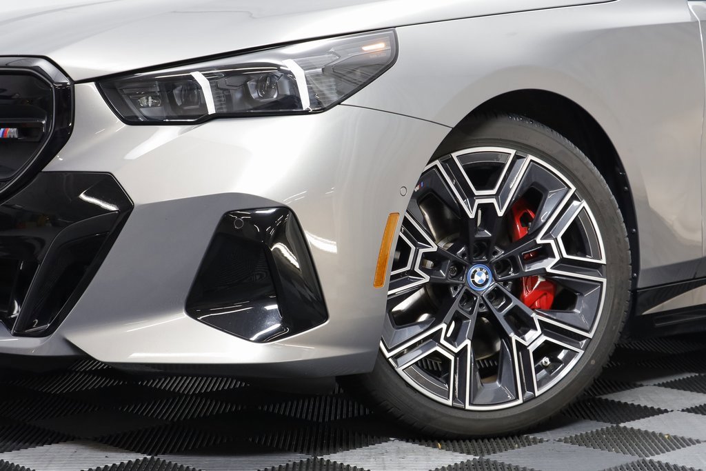 Certified 2025 BMW i5 M60 w/ Premium Package image 3