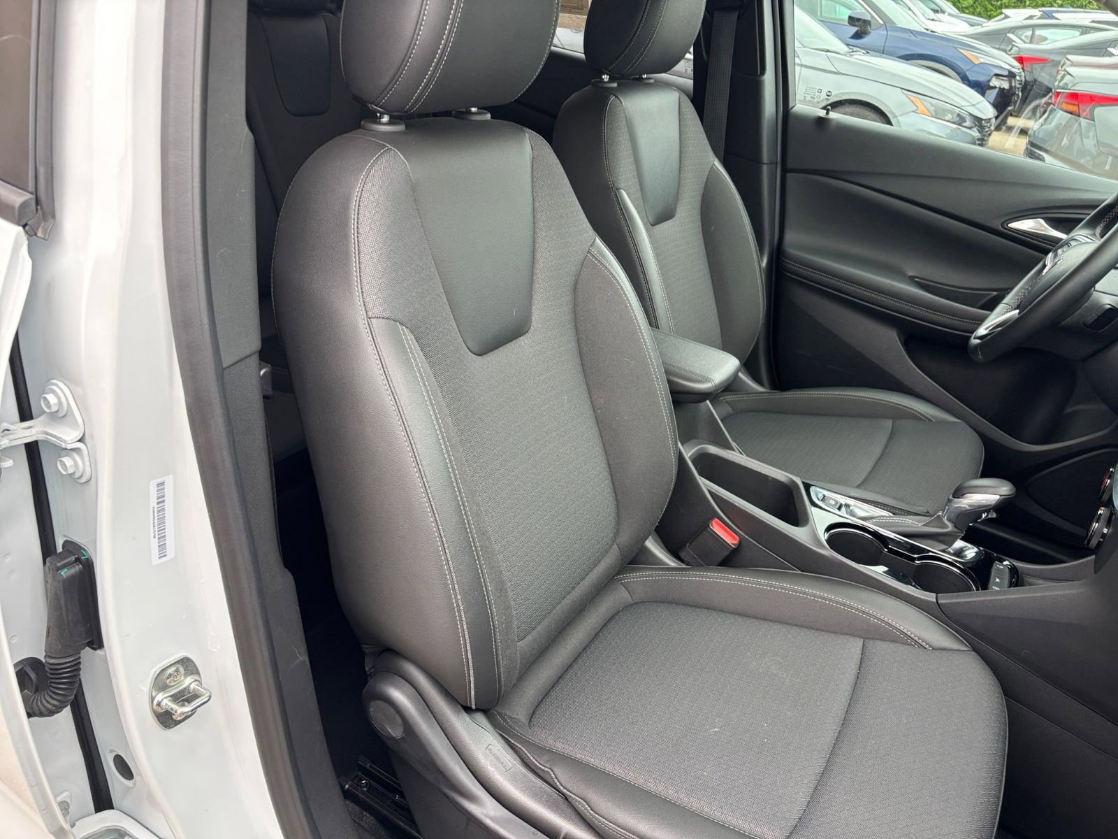 Used 2025 Buick Encore GX Preferred FWD image 35
