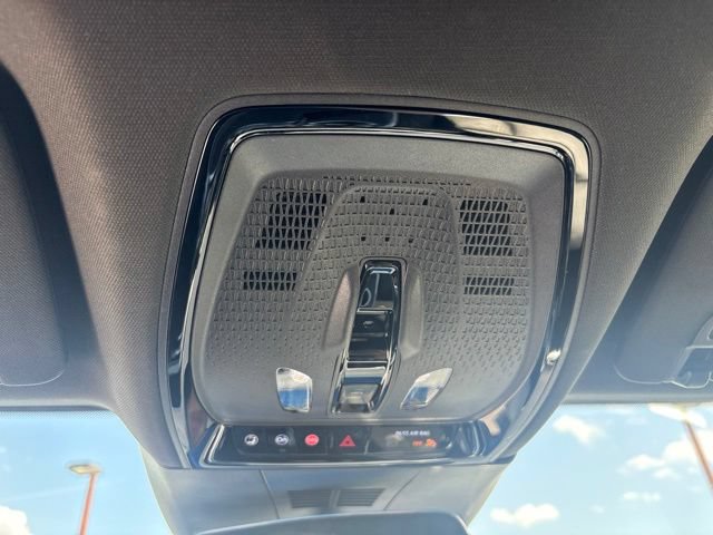 Used 2024 Cadillac Lyriq Luxury AWD/4WD image 5