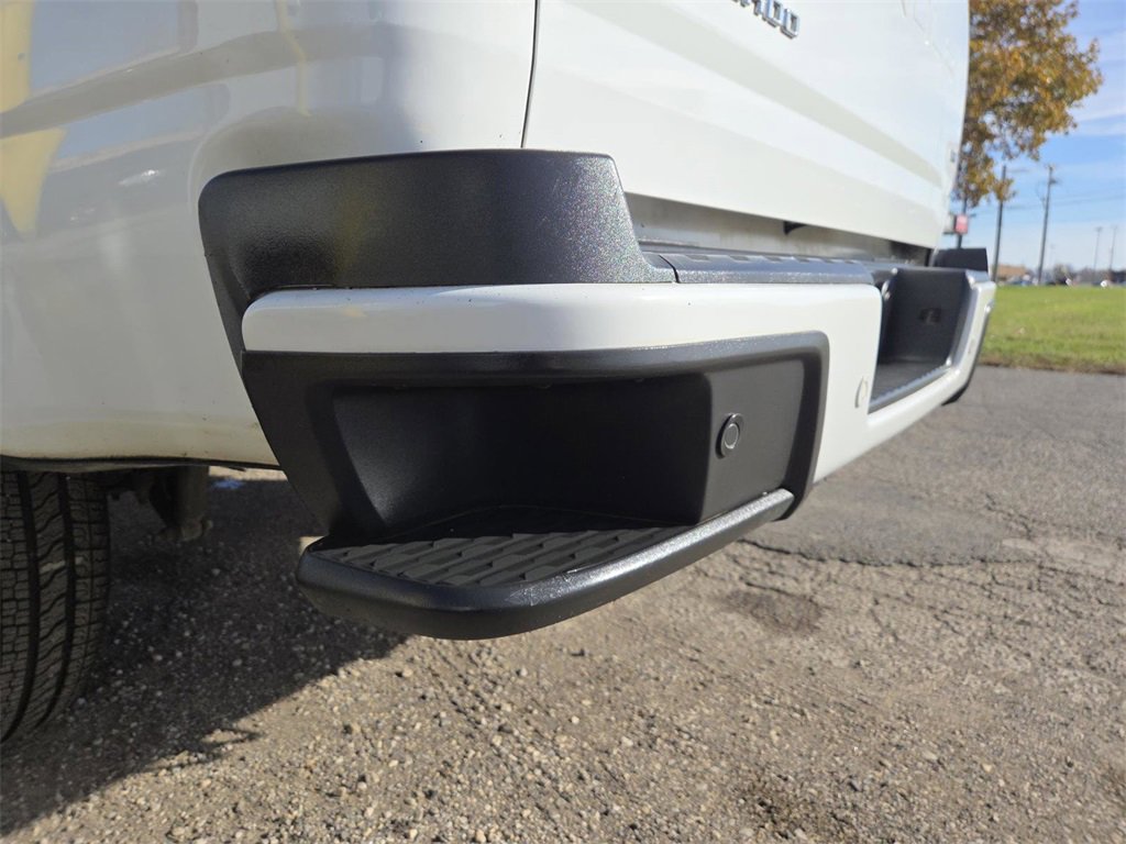 Used 2022 Chevrolet Colorado LT w/ Fleet Safety Package image 10