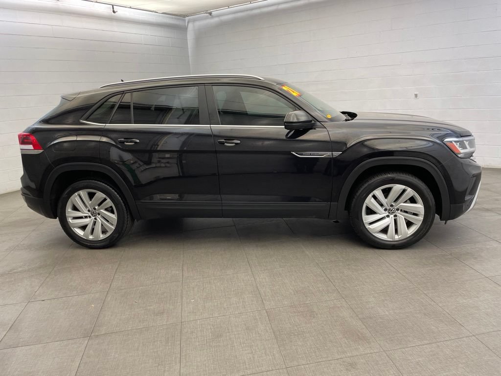 Used 2021 Volkswagen Atlas Cross Sport SE w/ V6 Towing Package FWD image 5