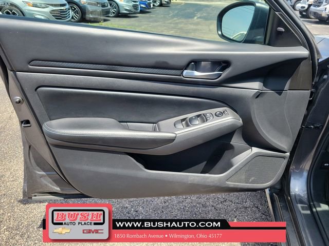 Used 2024 Nissan Altima 2.5 SV FWD image 18