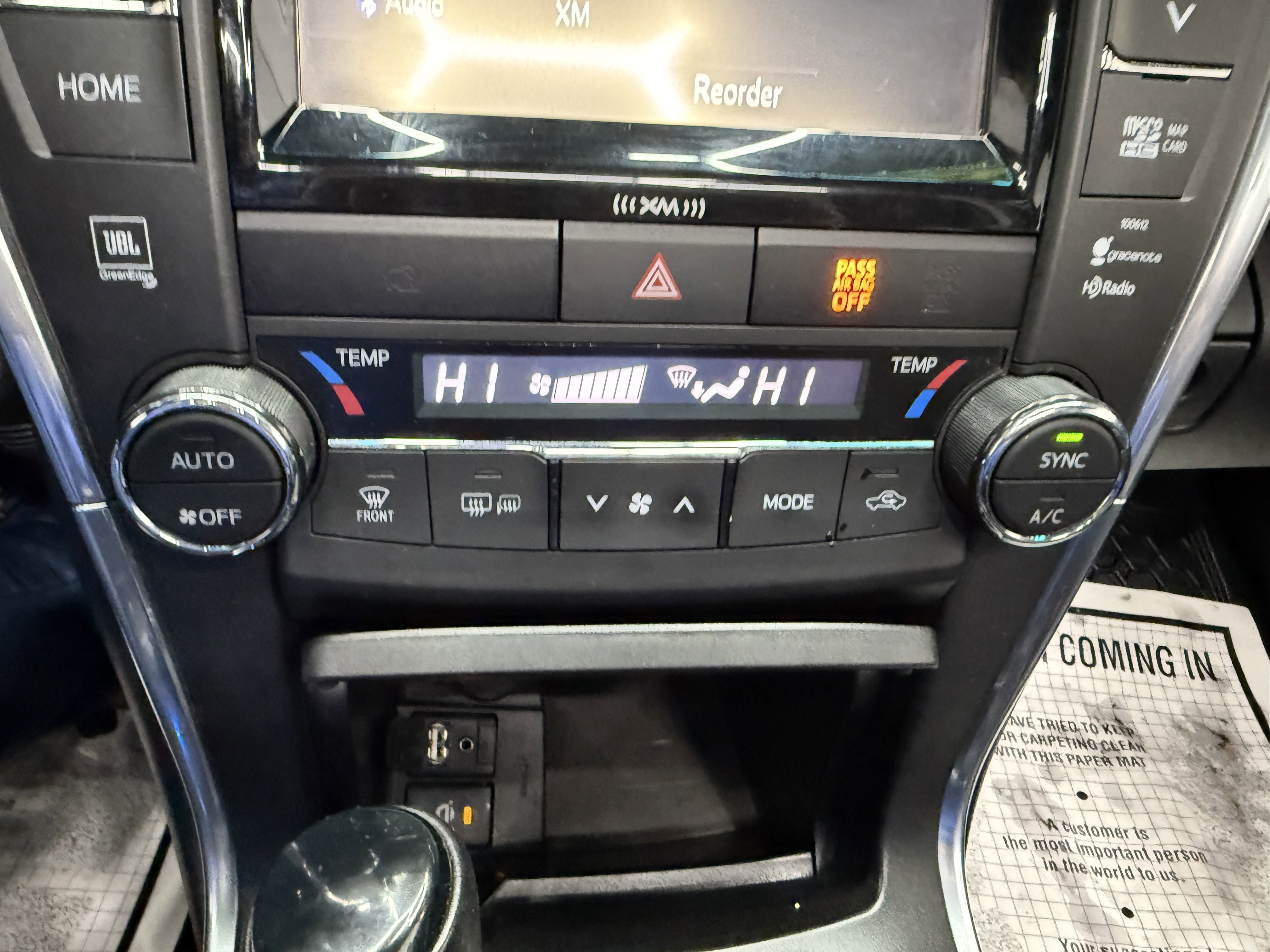 Used 2017 Toyota Camry XLE image 14