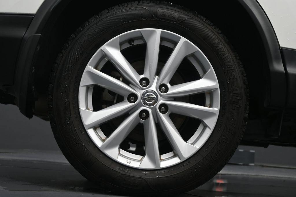 Used 2017 Nissan Rogue Sport S w/ S Appearance Package FWD image 12
