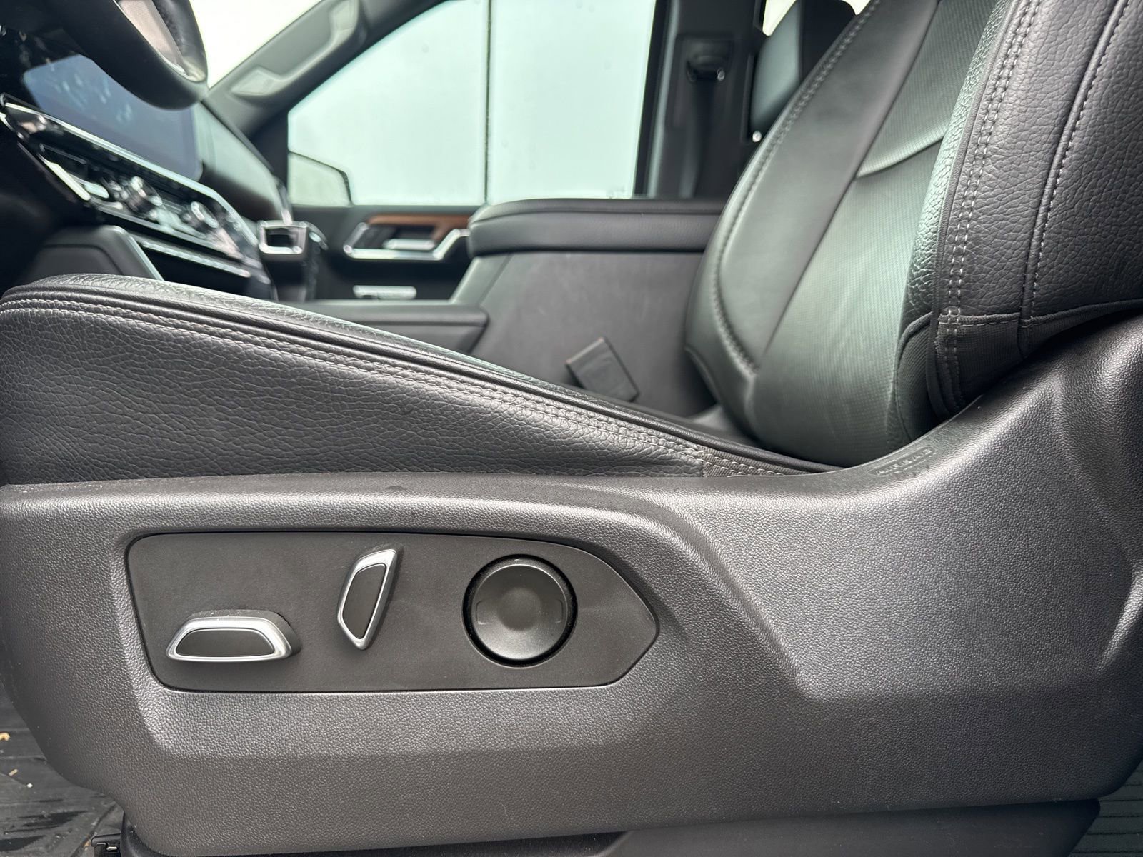 Used 2023 GMC Sierra 1500 Denali w/ Denali Reserve Package image 18