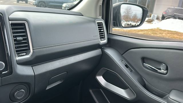 Certified 2023 Nissan Frontier SV w/ Tow Package image 18
