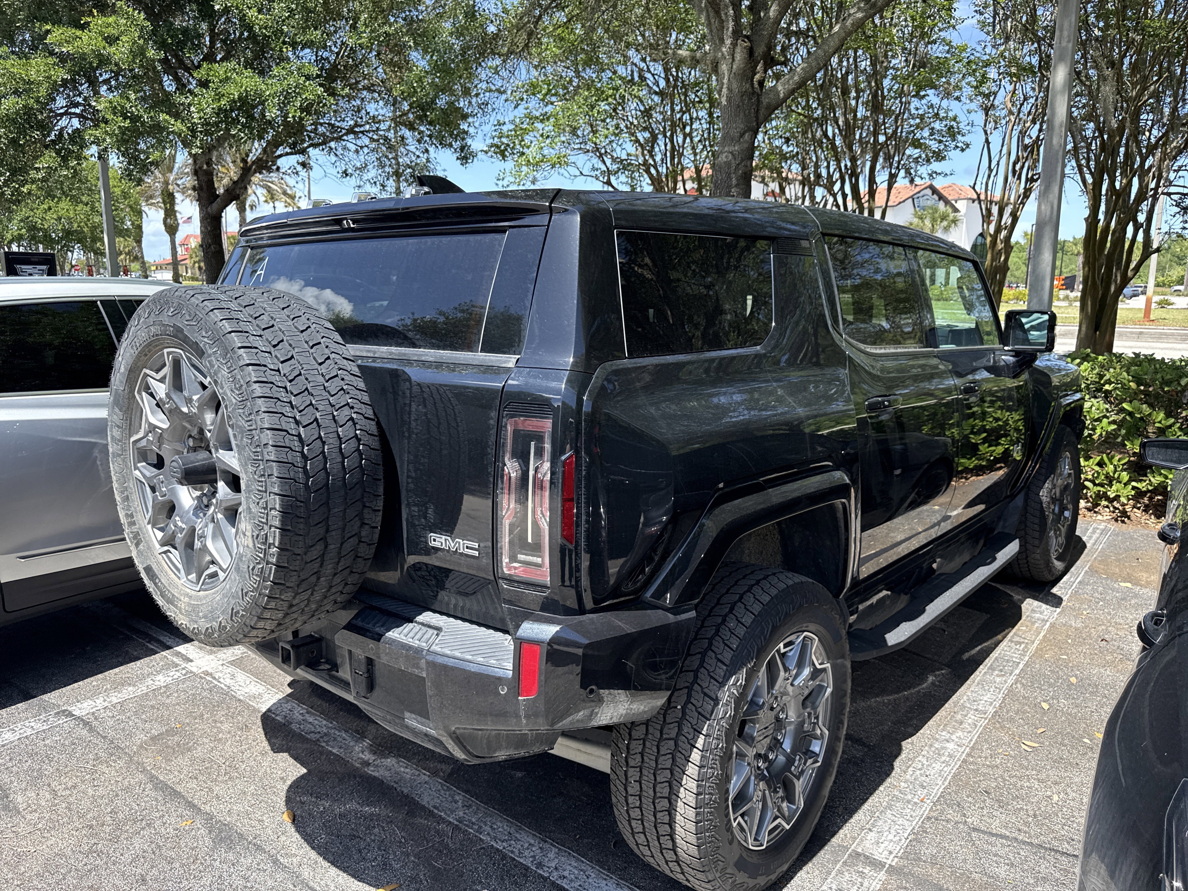Used 2025 GMC Hummer EV 3X AWD/4WD image 3