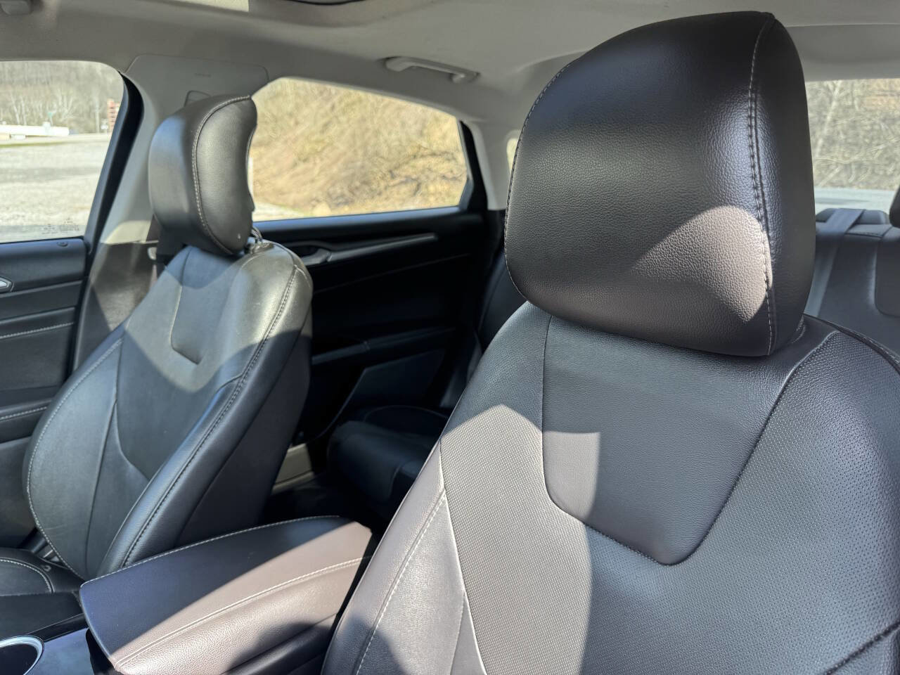 Used 2014 Ford Fusion Titanium image 12