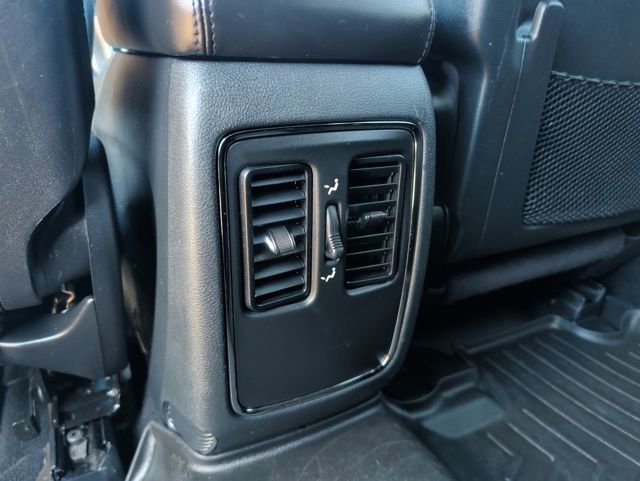 Used 2020 Jeep Grand Cherokee Laredo image 31