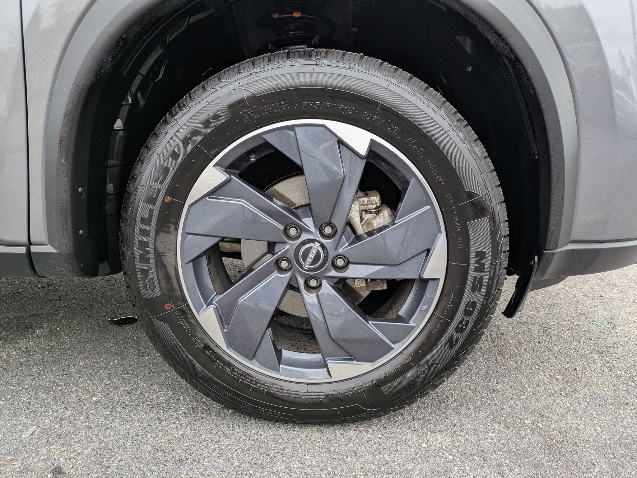 Certified 2025 Nissan Rogue SV FWD image 12