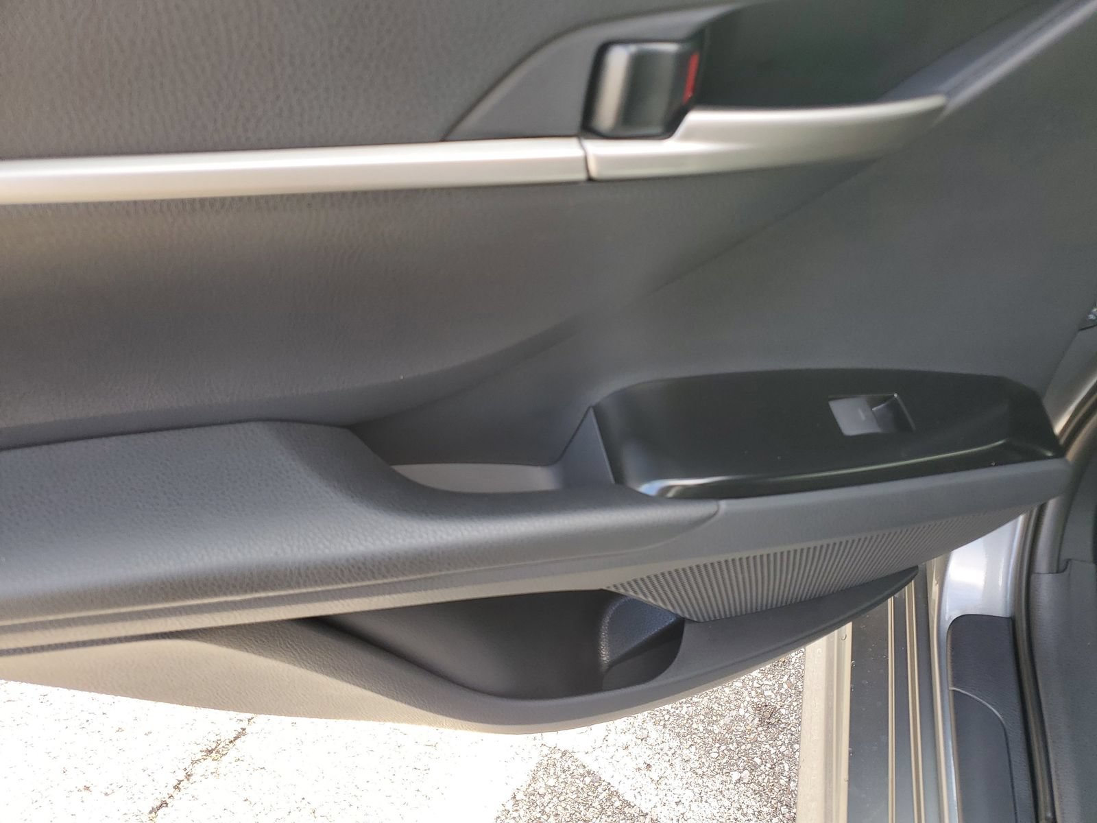New 2026 Toyota Camry SE w/ Convenience Package FWD image 16