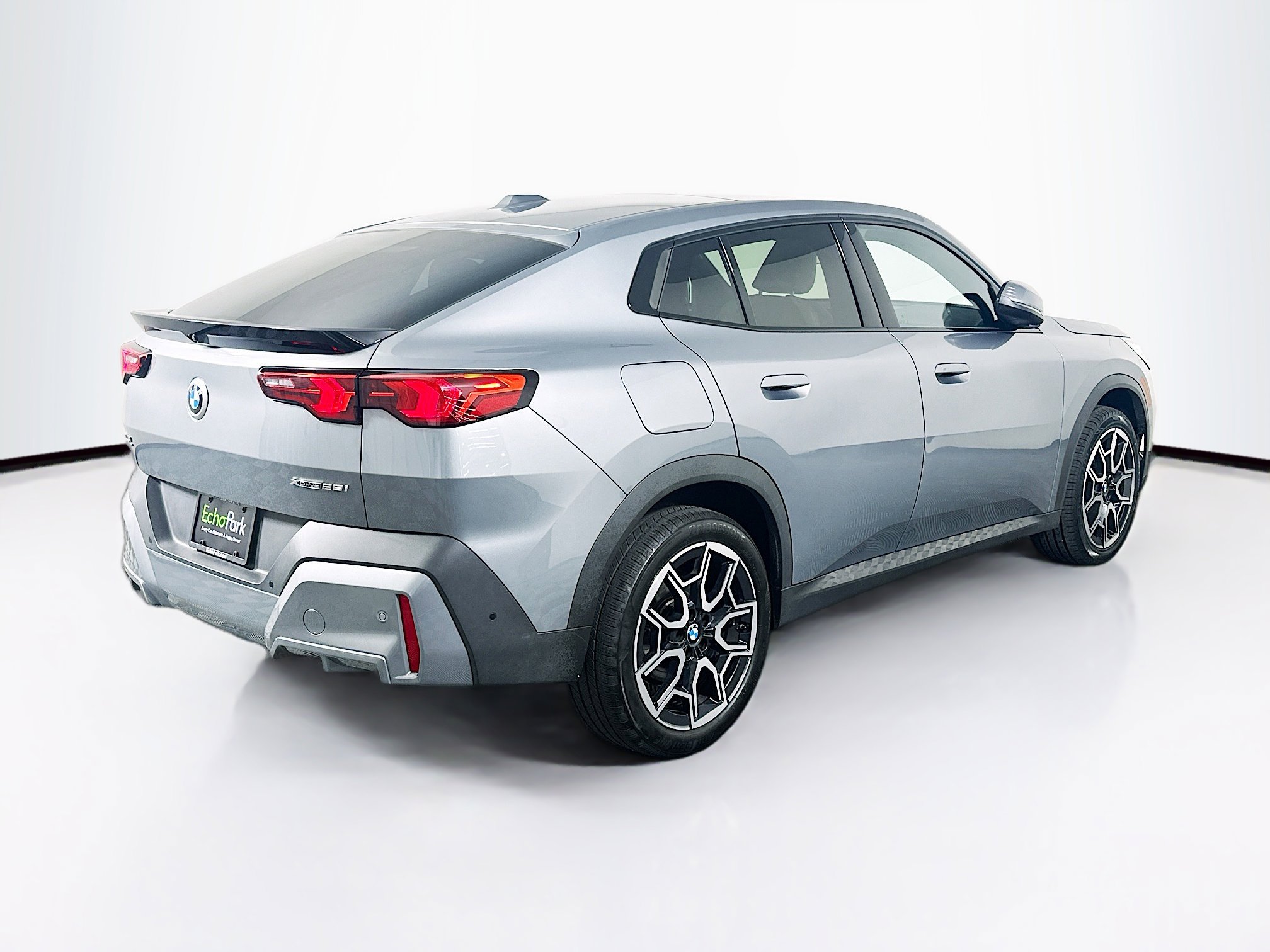 Used 2025 BMW X2 xDrive28i image 9