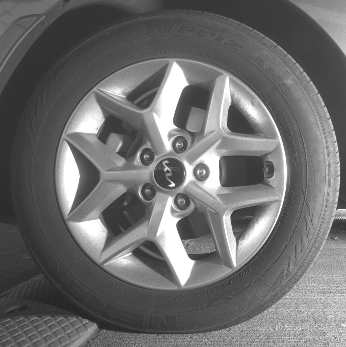 Used 2025 Kia Soul LX w/ LX Technology Package FWD image 14