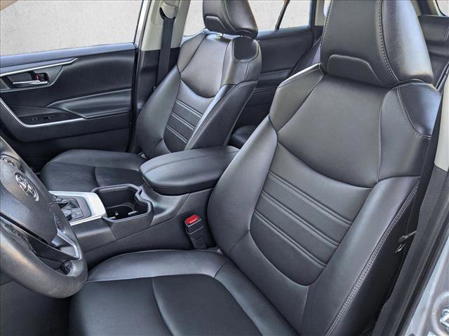 Used 2022 Toyota RAV4 XLE Premium image 17