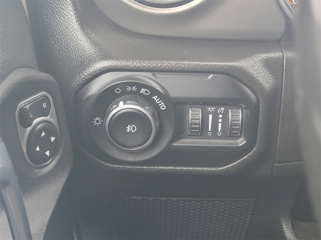 Used 2022 Jeep Wrangler Unlimited Sport image 33