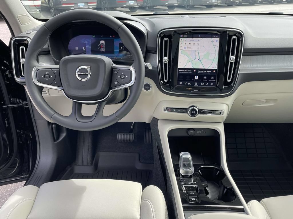 New 2026 Volvo XC40 B5 Plus w/ Protection Package Premier AWD/4WD image 4
