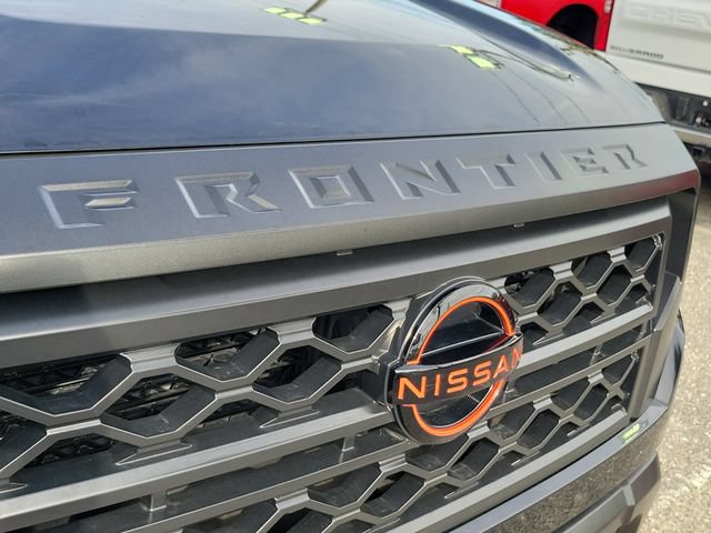 Used 2024 Nissan Frontier PRO-4X w/ Technology Package AWD/4WD image 7
