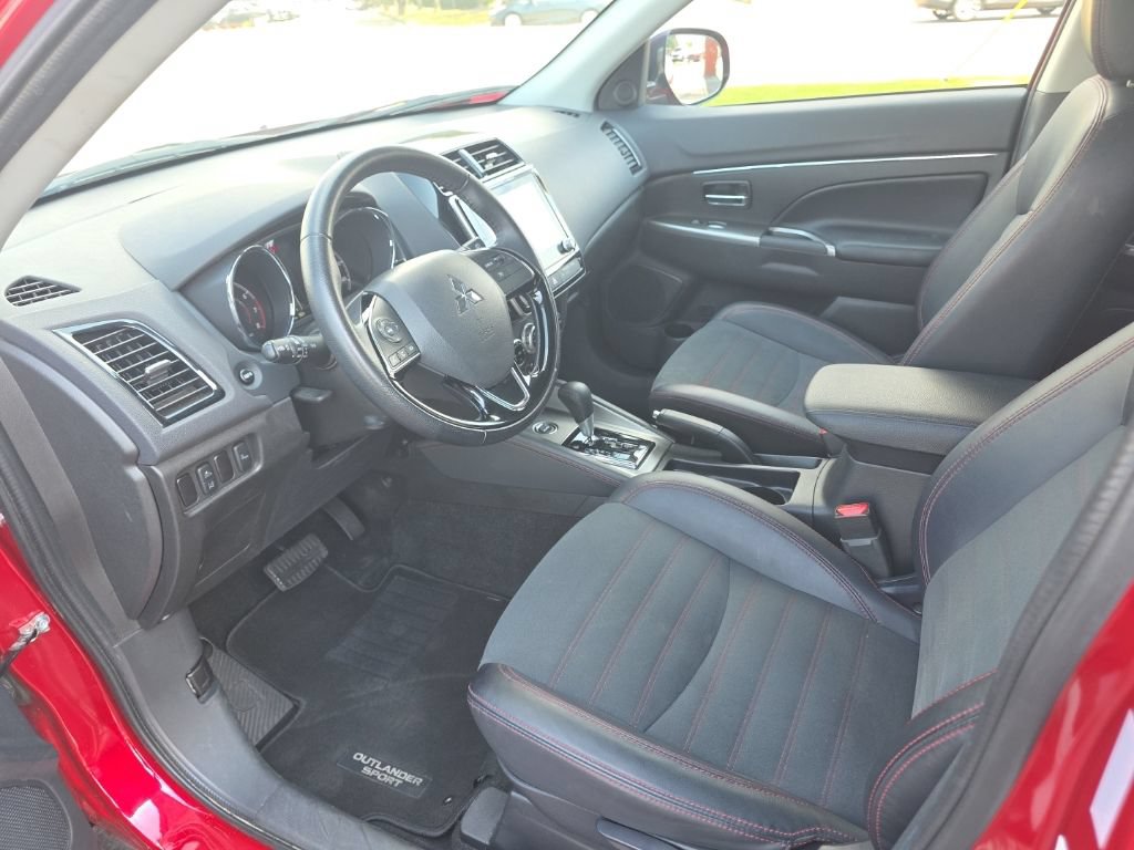 Used 2025 Mitsubishi Outlander Sport SE AWD/4WD image 8