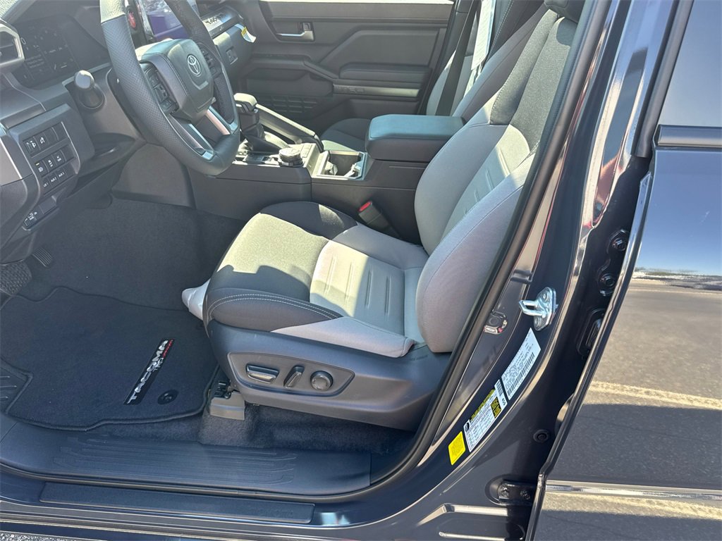 New 2025 Toyota Tacoma TRD Off-Road image 9