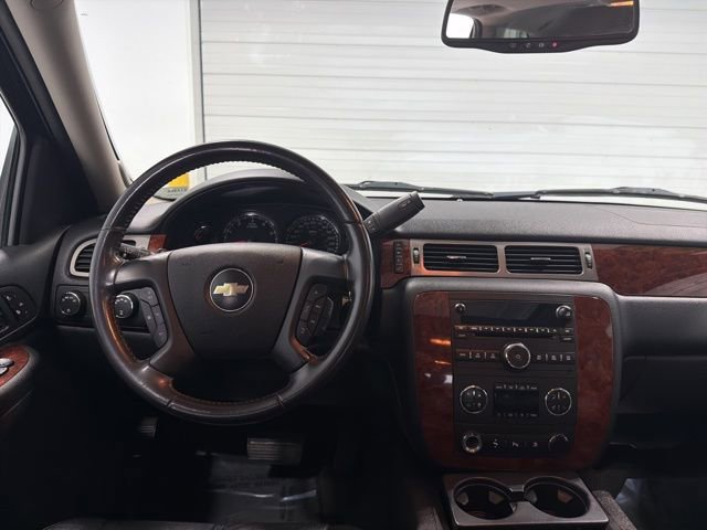 Used 2009 Chevrolet Tahoe LT w/ Luxury Package AWD/4WD image 28