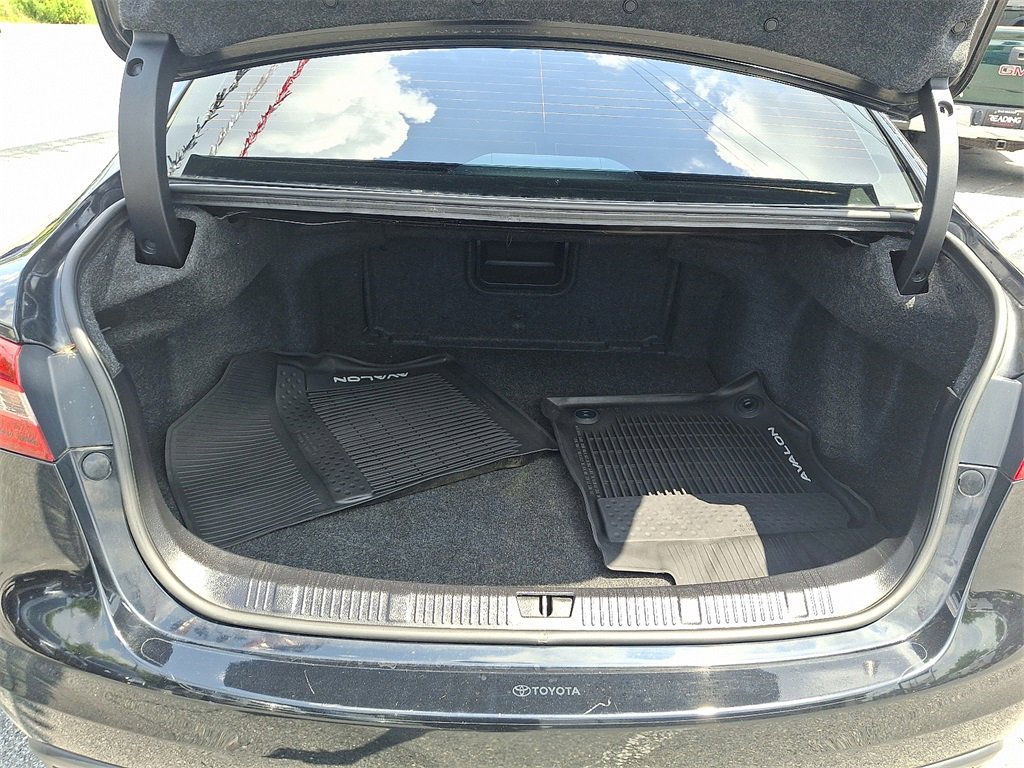 Used 2018 Toyota Avalon XLE Premium w/ All Weather Liner Package image 30