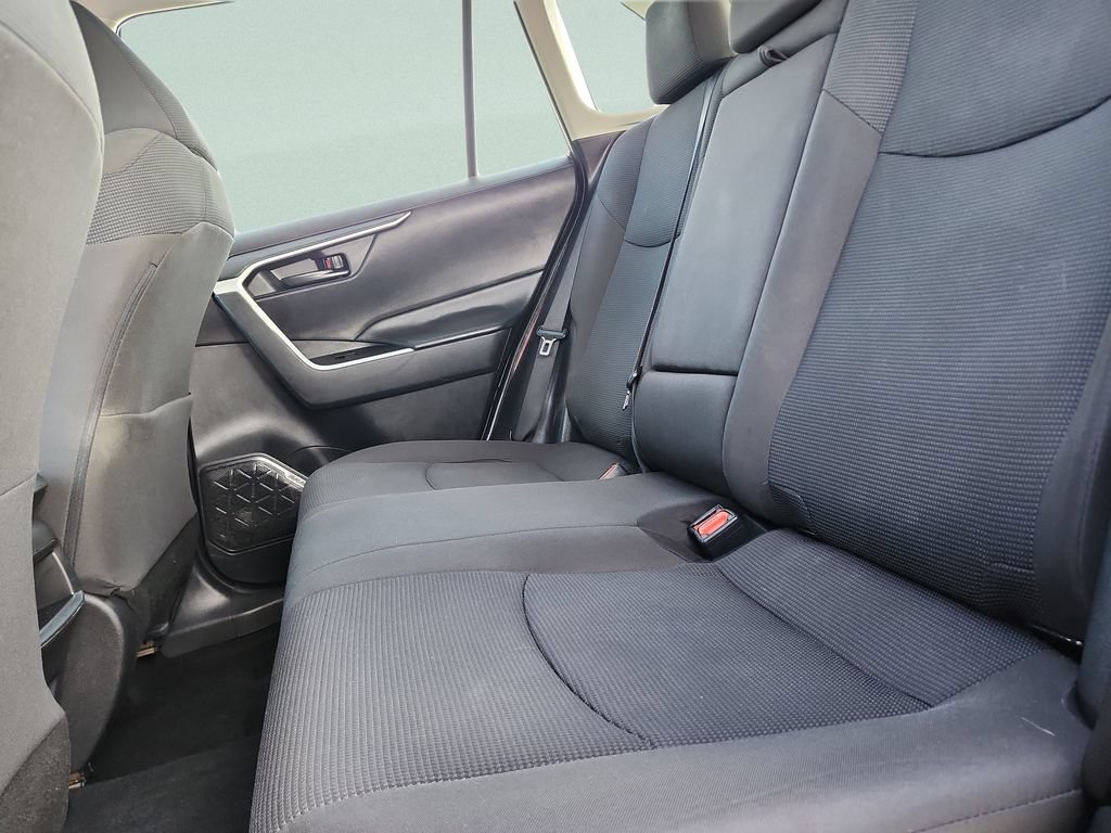 Used 2020 Toyota RAV4 LE FWD image 22