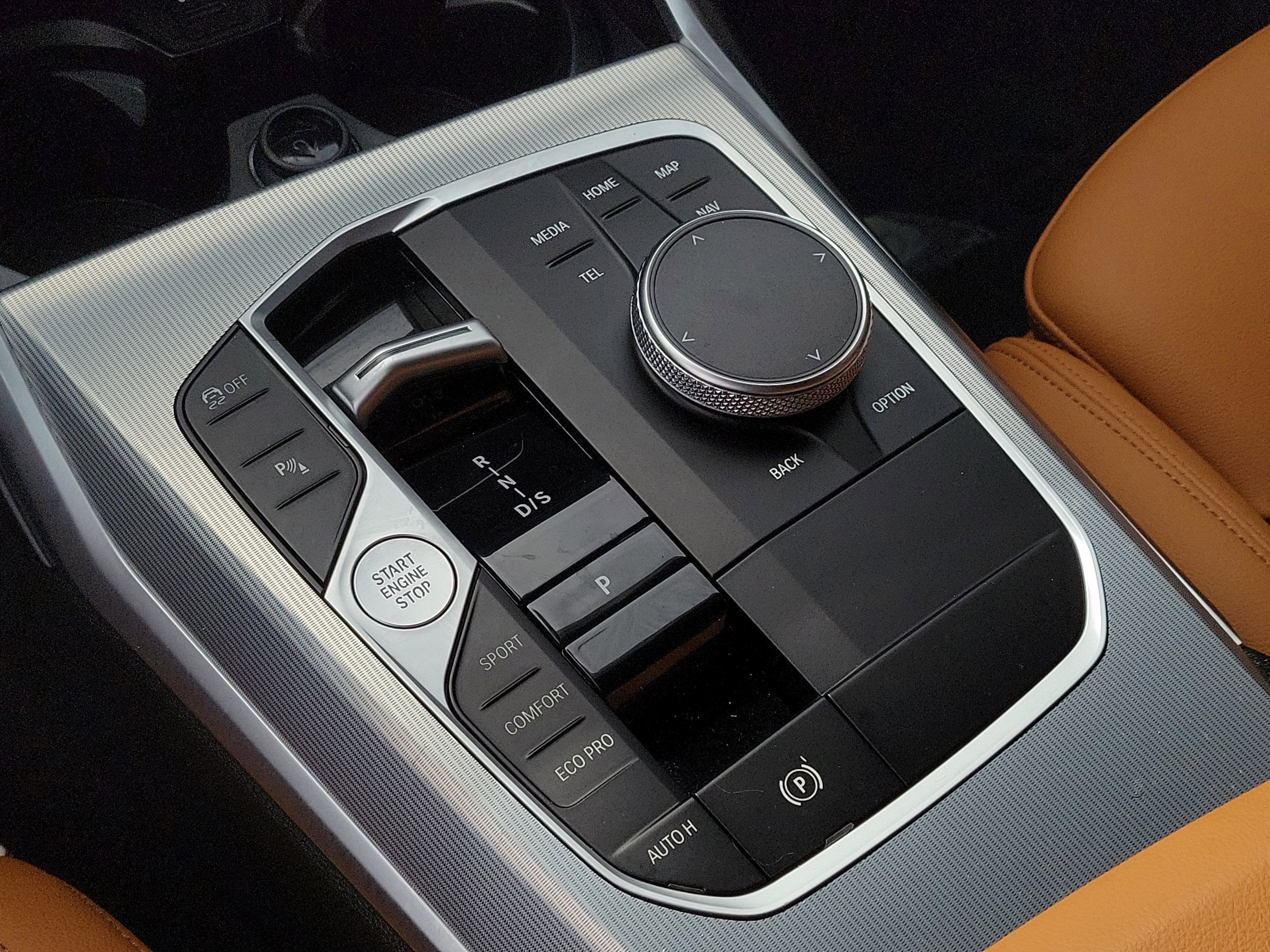 Used 2024 BMW M340i w/ Driving Assistance Package image 26