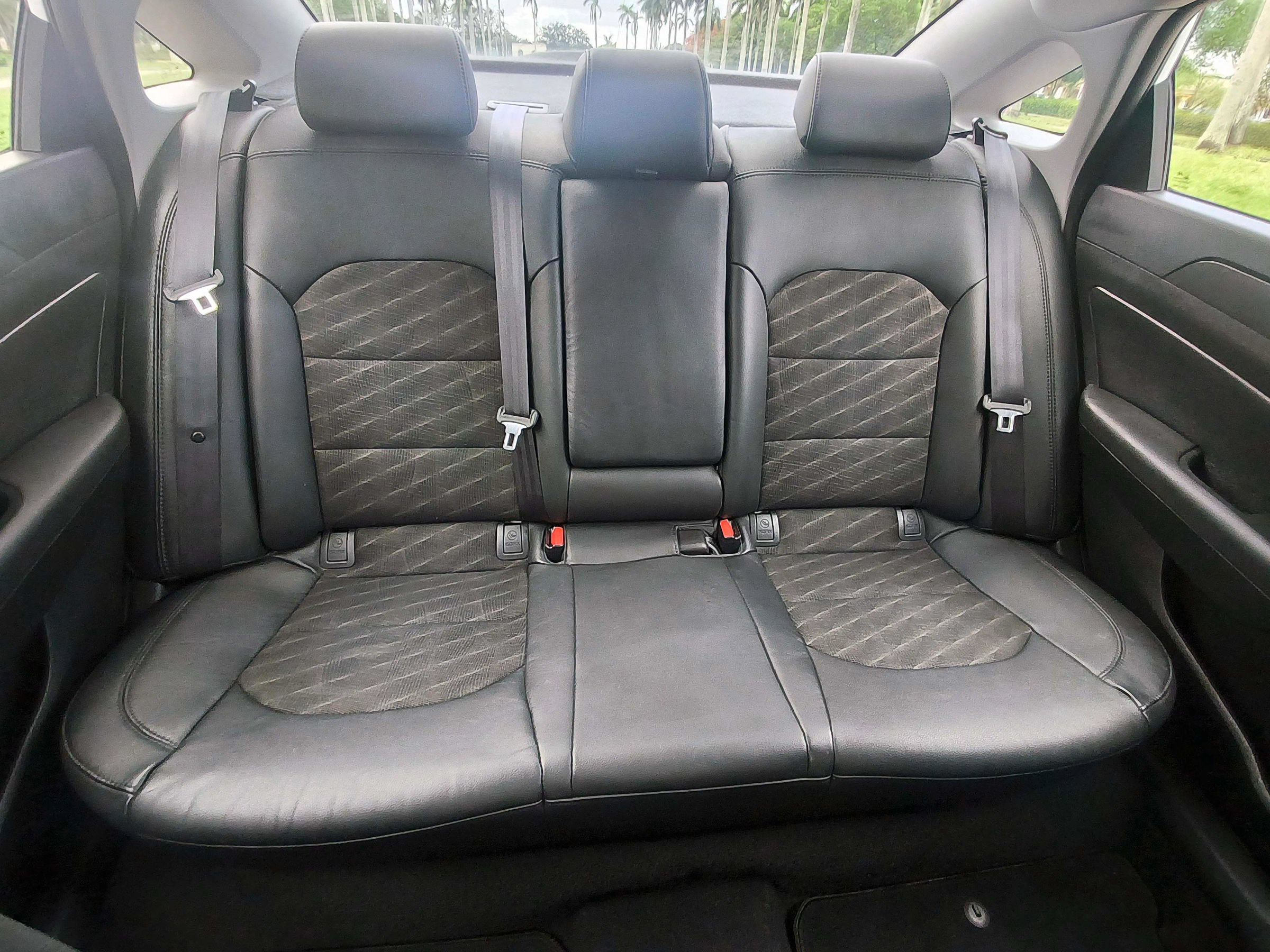 Used 2016 Hyundai Sonata Sport w/ Option Group 02 FWD image 13