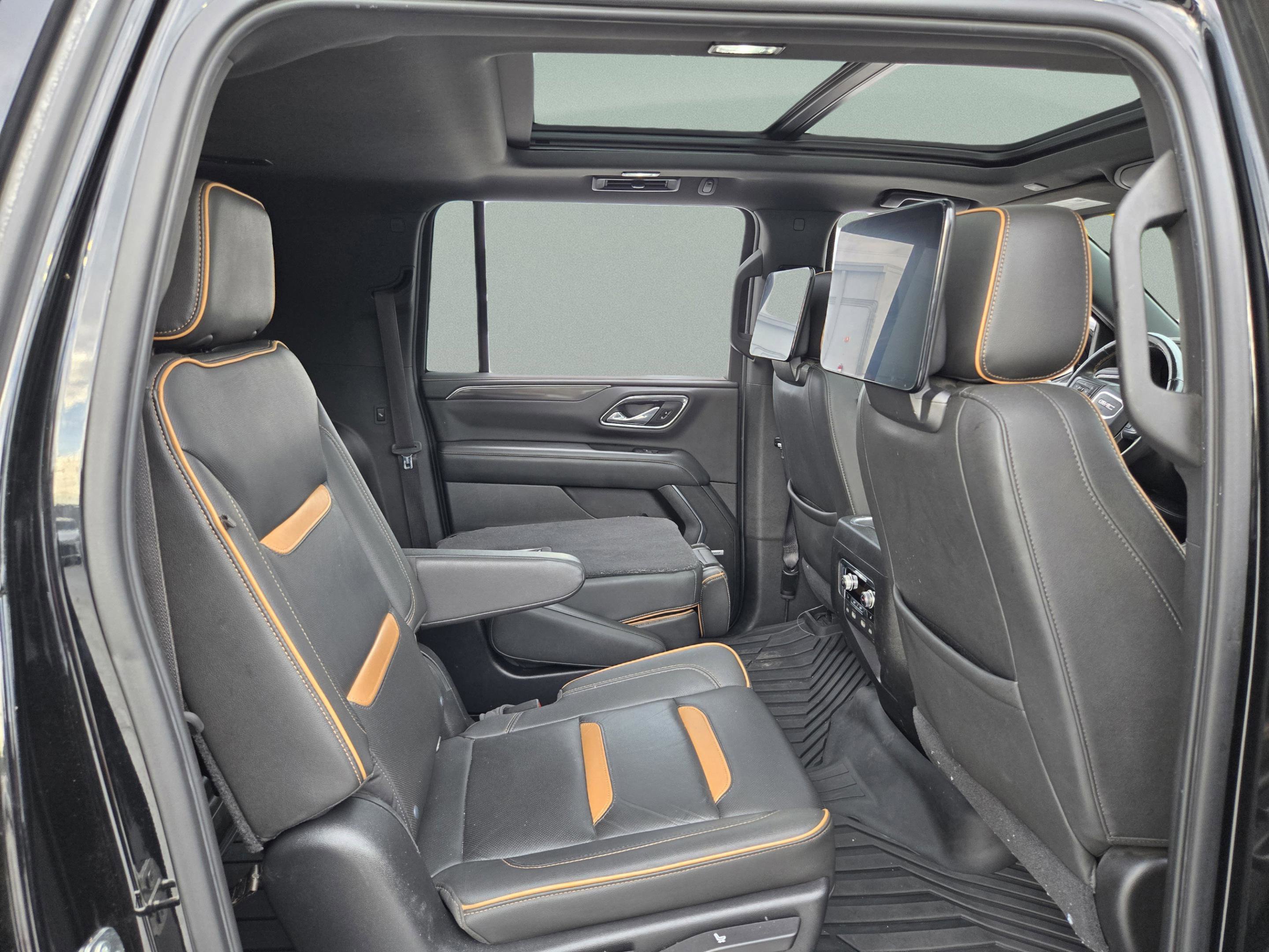 Used 2021 GMC Yukon XL AT4 w/ Rear Media and Nav Package AWD/4WD image 13
