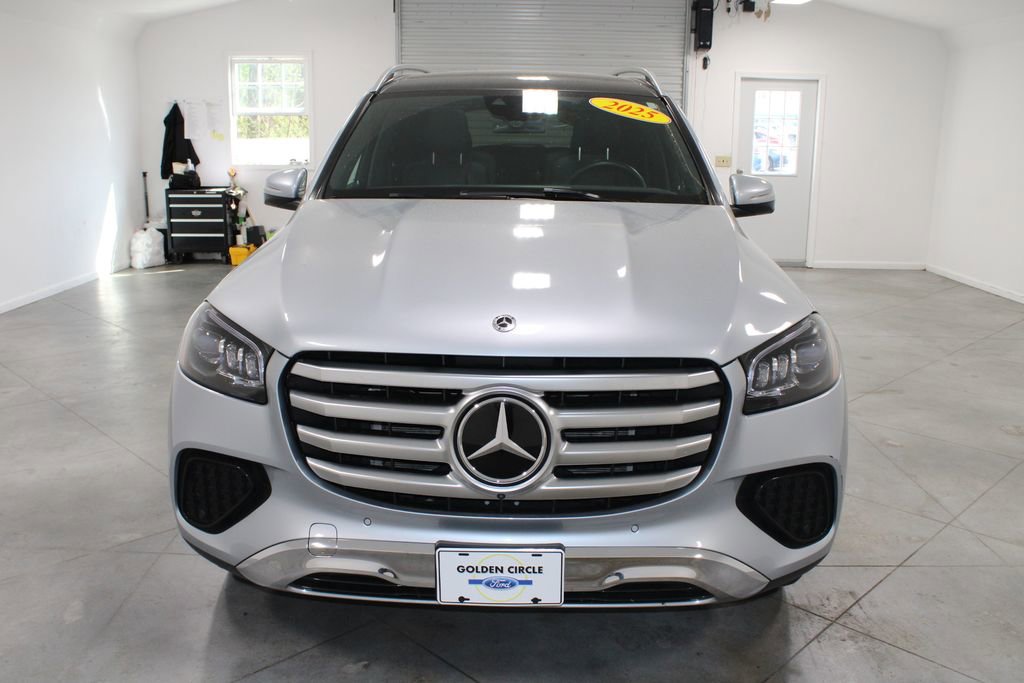 Used 2025 Mercedes-Benz GLS 450 4MATIC image 3
