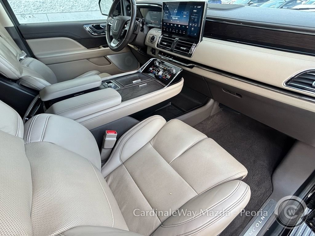 Used 2023 Lincoln Navigator Reserve AWD/4WD image 35