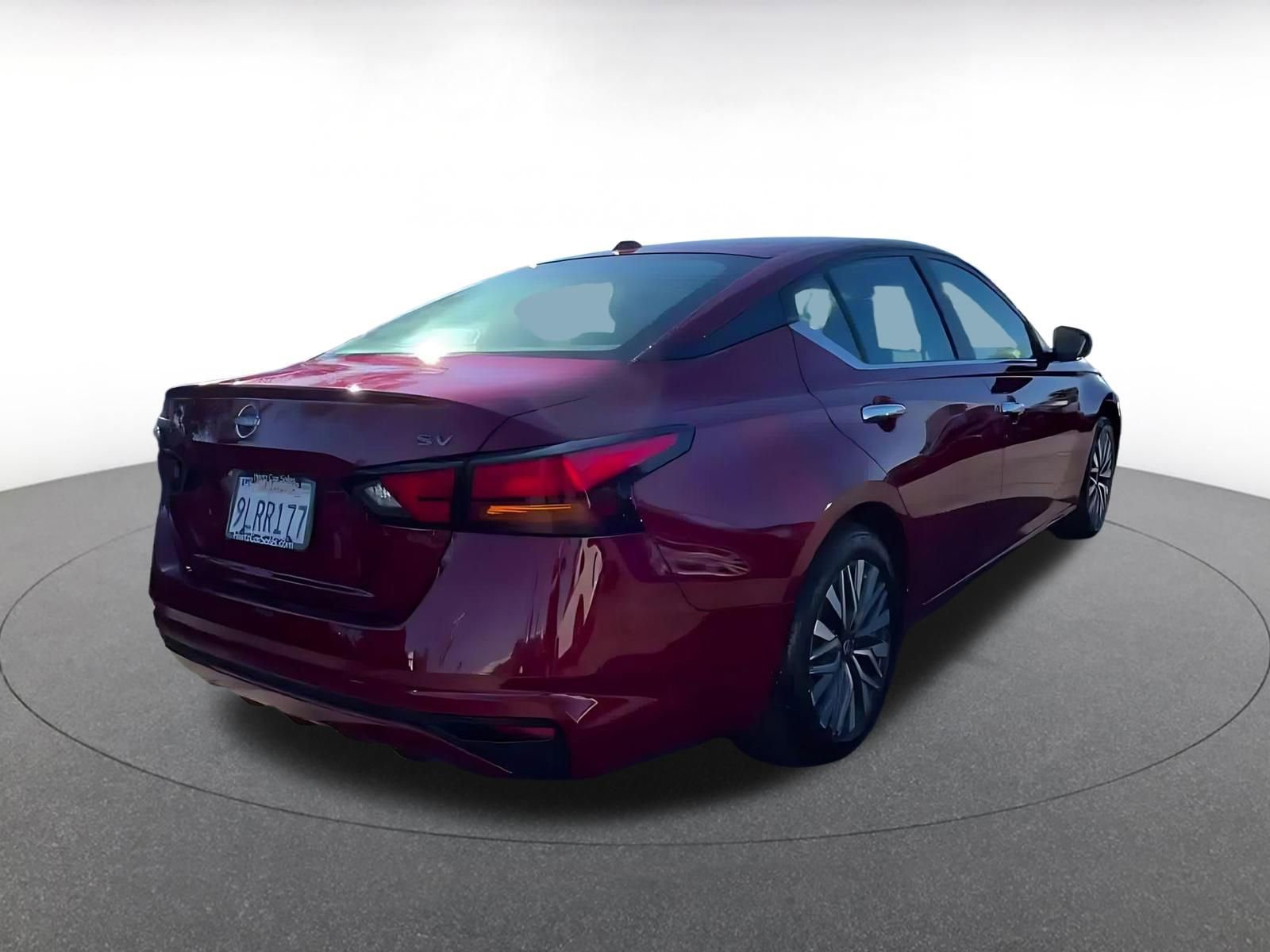 Used 2024 Nissan Altima 2.5 SV image 14