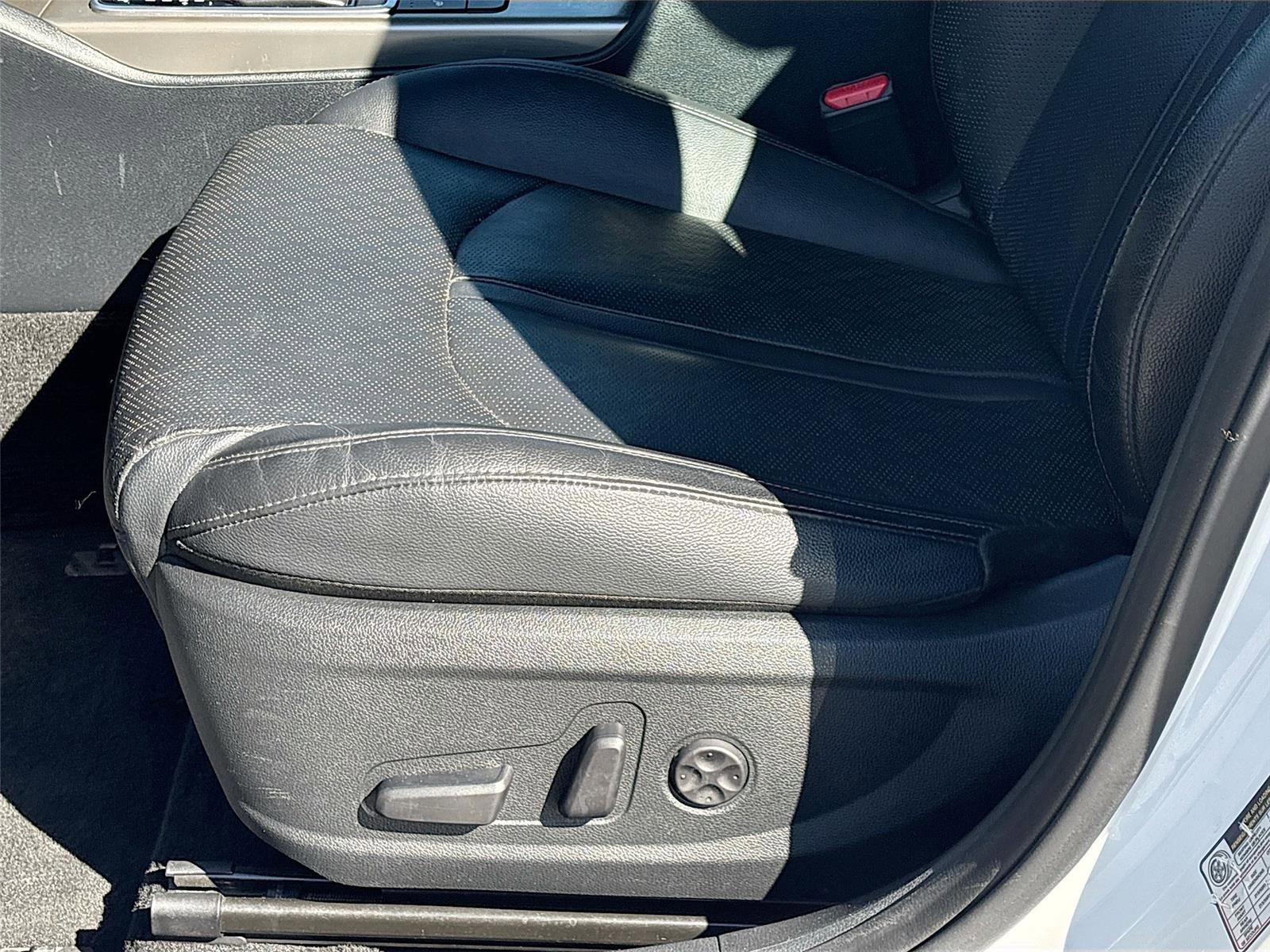 Used 2020 Kia Optima EX image 23