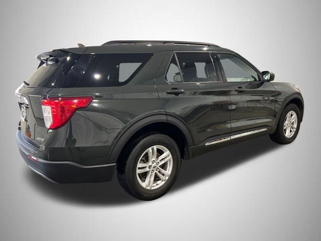 Used 2022 Ford Explorer XLT w/ Equipment Group 202A image 5