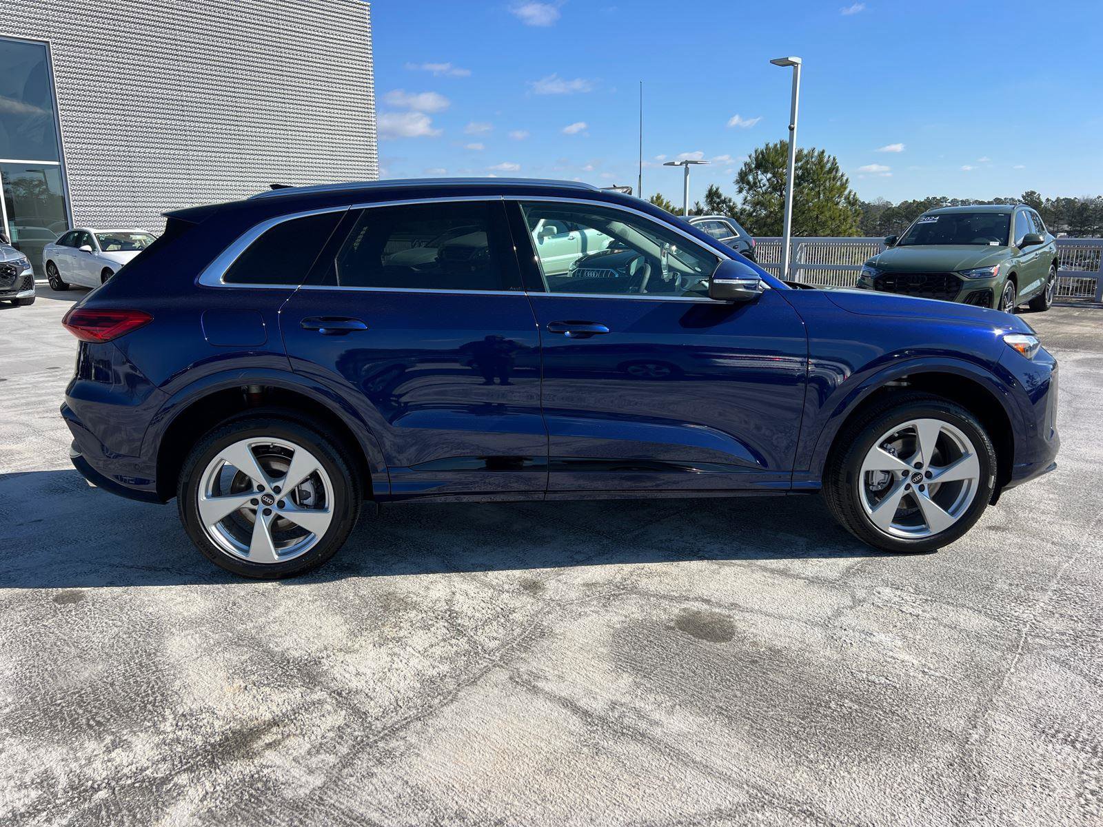 New 2025 Audi Q5 Premium Plus image 4