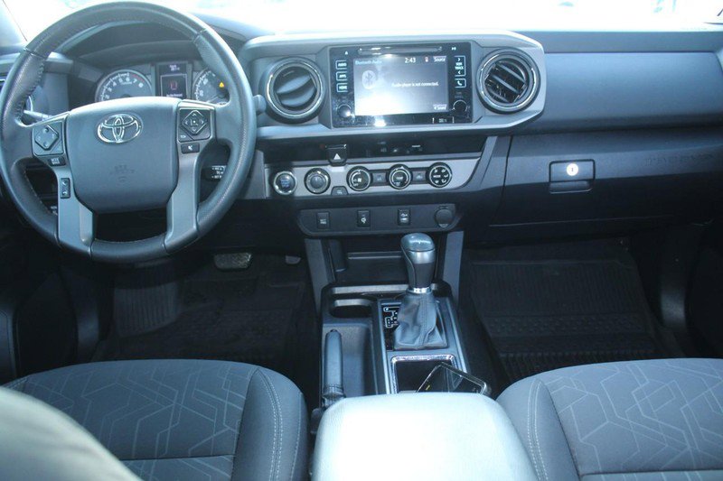 Used 2017 Toyota Tacoma TRD Off-Road image 13