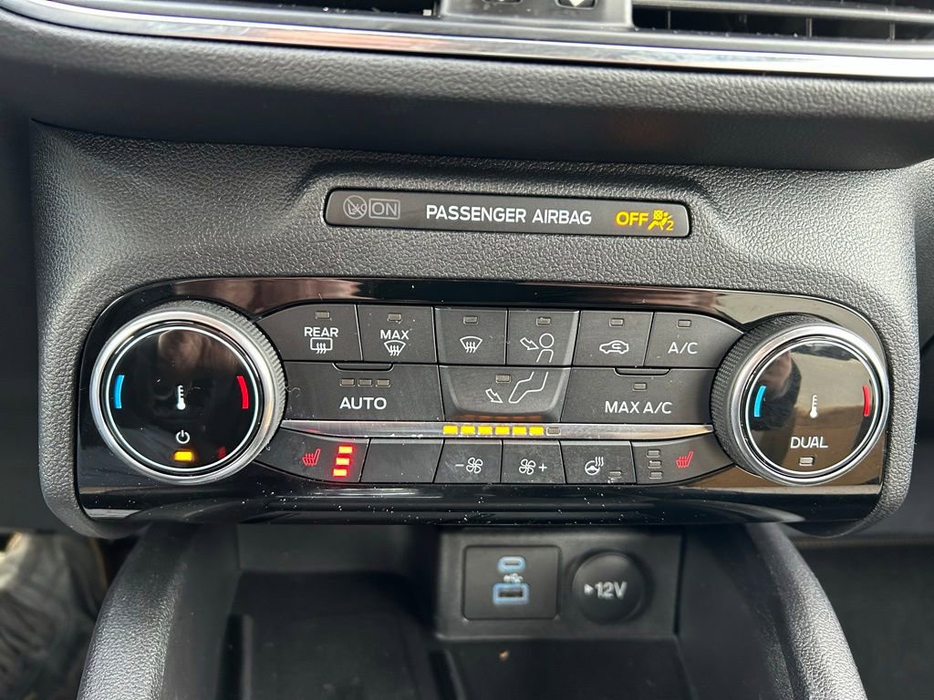 Certified 2022 Ford Escape Titanium w/ Titanium Elite Package image 31