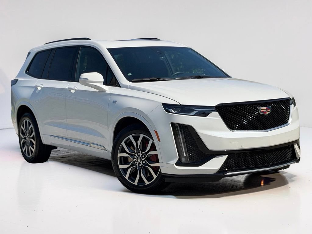Certified 2024 Cadillac XT6 Sport w/ LPO, Floor Liner Package AWD/4WD image 2