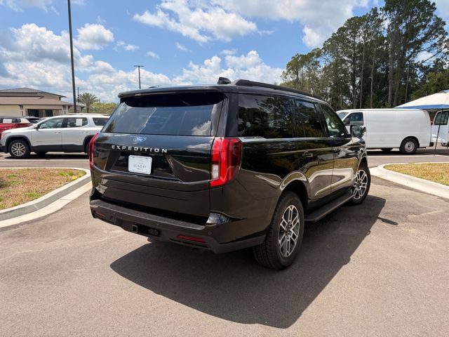 Used 2025 Ford Expedition Active AWD/4WD image 23