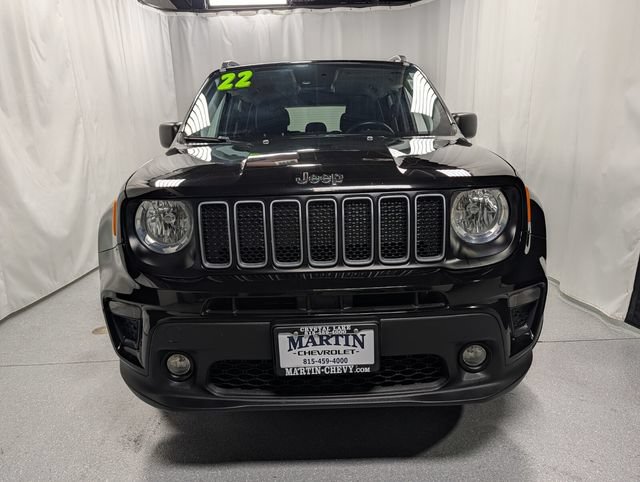 Used 2022 Jeep Renegade Latitude w/ Convenience Group AWD/4WD image 7