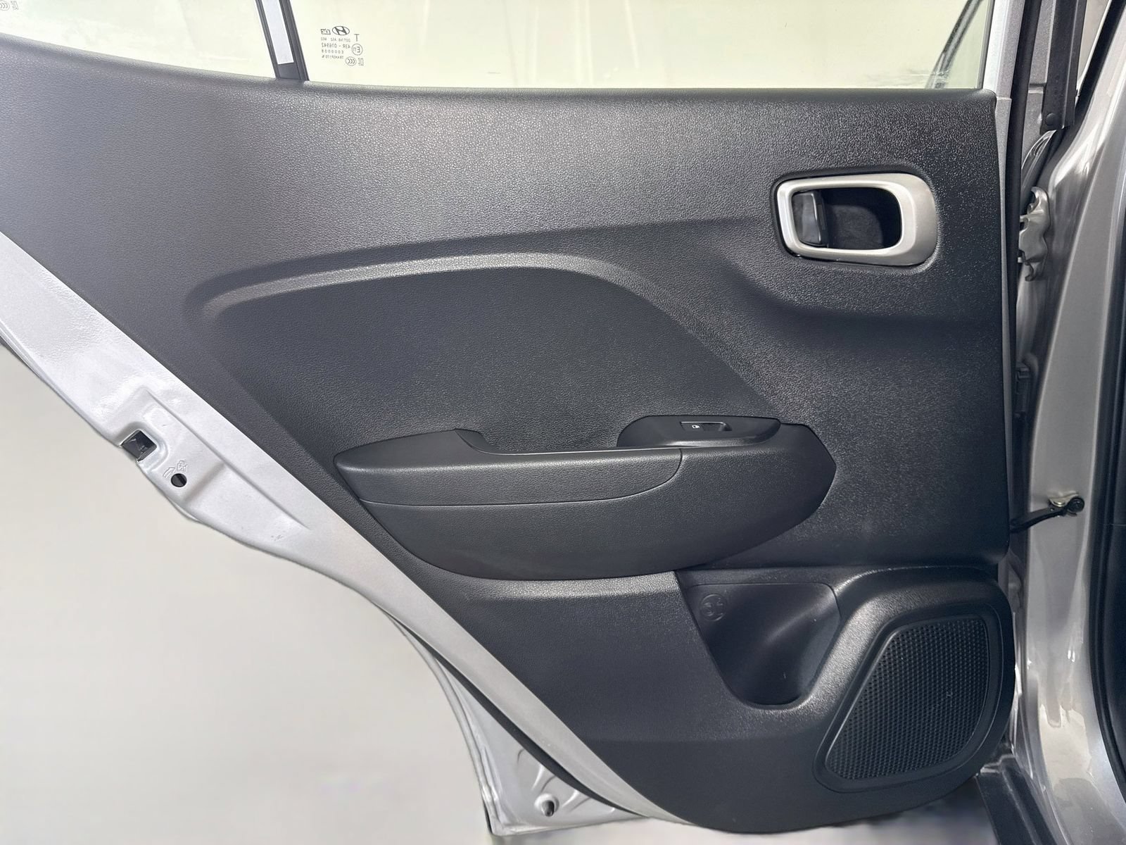 Used 2026 Hyundai Venue SE FWD image 21