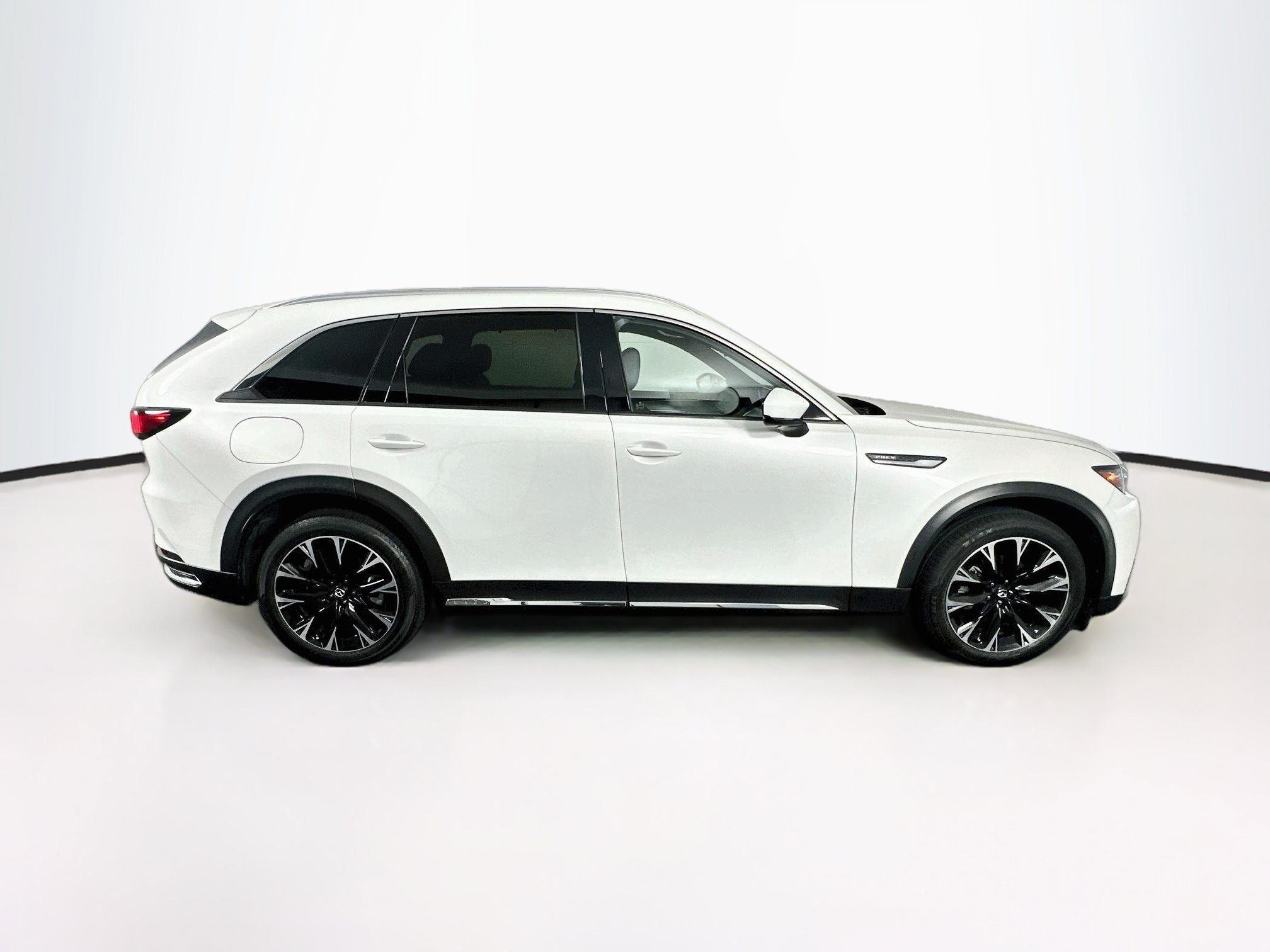 Used 2024 MAZDA CX-90 Plug-In Hybrid w/ Premium Plus AWD/4WD image 10
