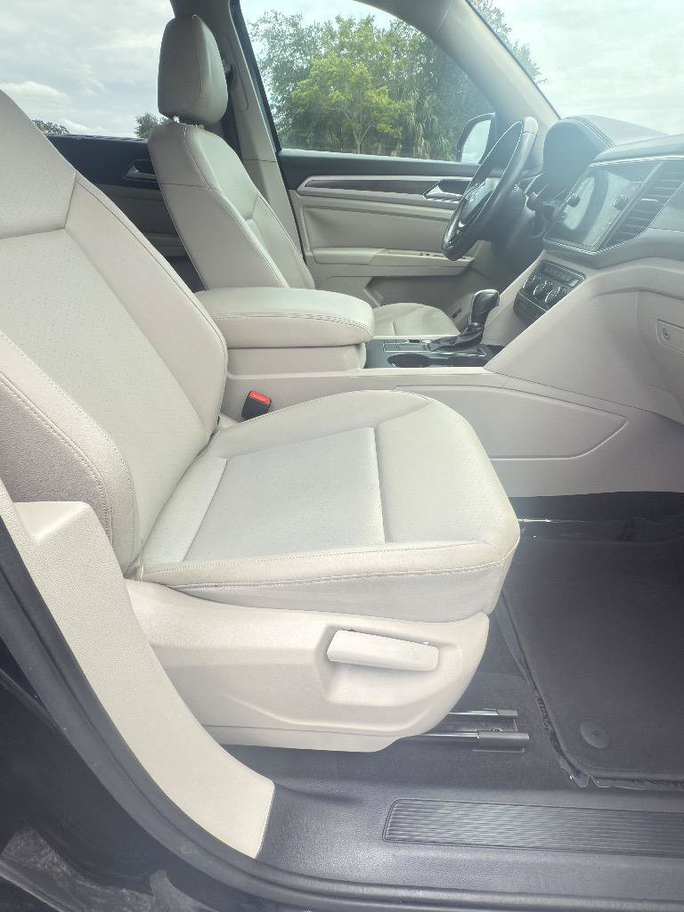 Used 2019 Volkswagen Atlas SE w/ Towing Package FWD image 16